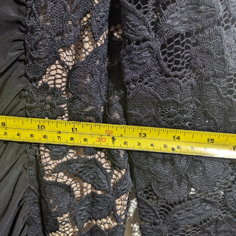 Black Lace Ruched Sheath Dress - Picture 4 of 8